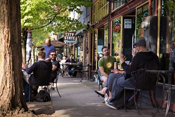 Vibrant laurelhurst location